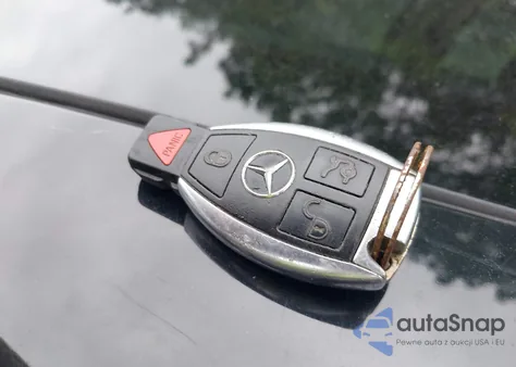 2007 Mercedes-Benz C 230 Sport z USA, uszkodzony, nr VIN WDBRF52H67F923787